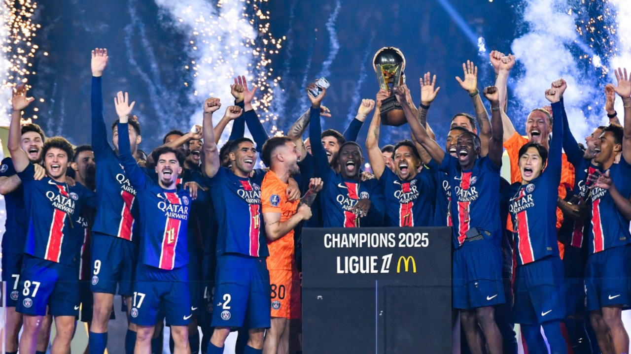 ayx-关于法甲赛程吃紧；斯图加特国际比赛日更衣室发声；悬念犹存；球队文化再被提及的信息