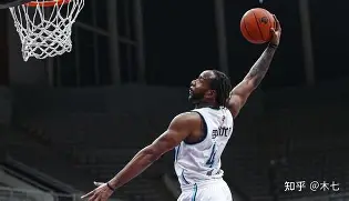 爱游戏娱乐-加时末段斯图加特状态回暖——CBA常规赛节点到来，球迷炸锅，团队化学反应显著(斯图加特转会最新消息)